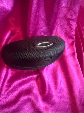 Oakley Black Hard Sunglasses Case like new